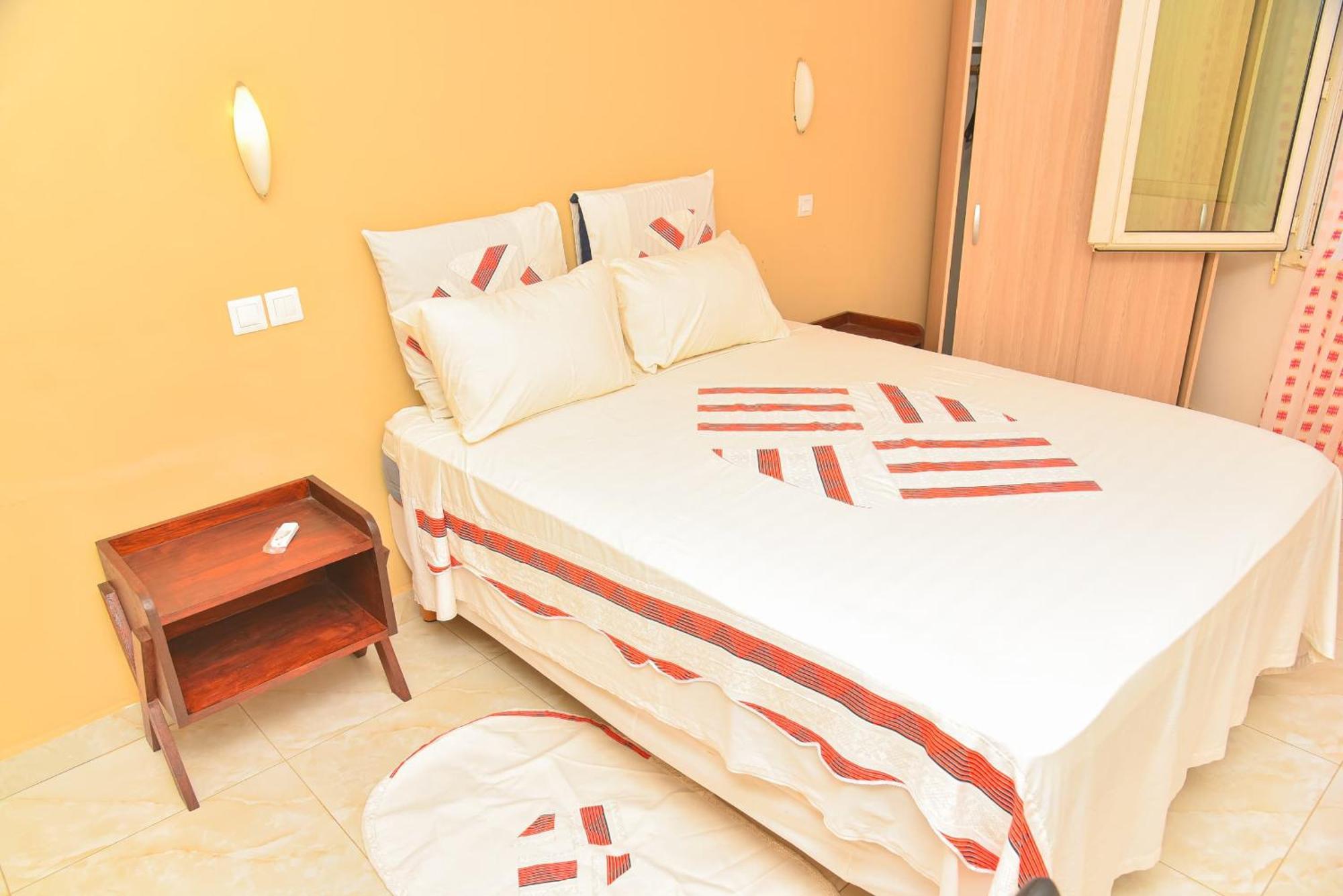 Chambres D'Hotes Villa Luciana Saly المظهر الخارجي الصورة