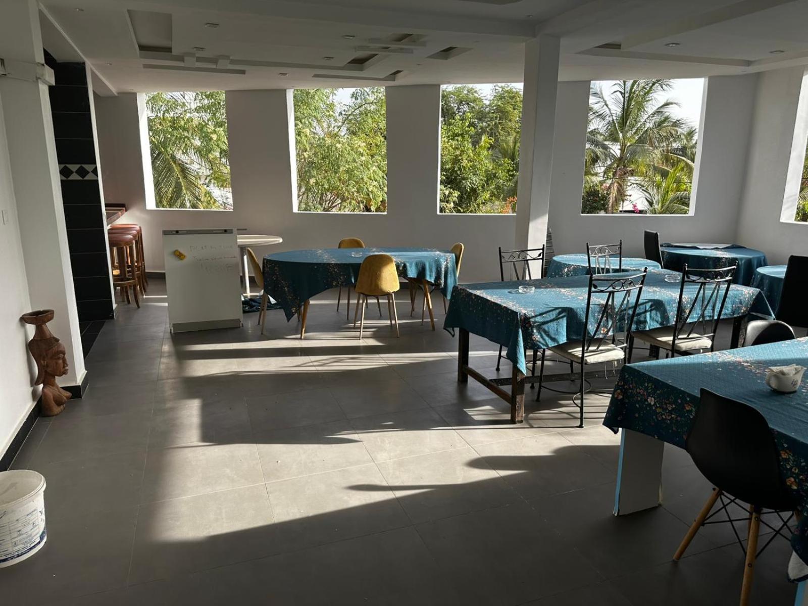 Chambres D'Hotes Villa Luciana Saly المظهر الخارجي الصورة